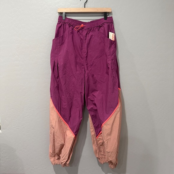 FP Movement Free People Freeflow Pants Mulberry Purple Medium NWT $98 - Picture 5 of 5